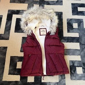 Hollister puffer vest women’s M